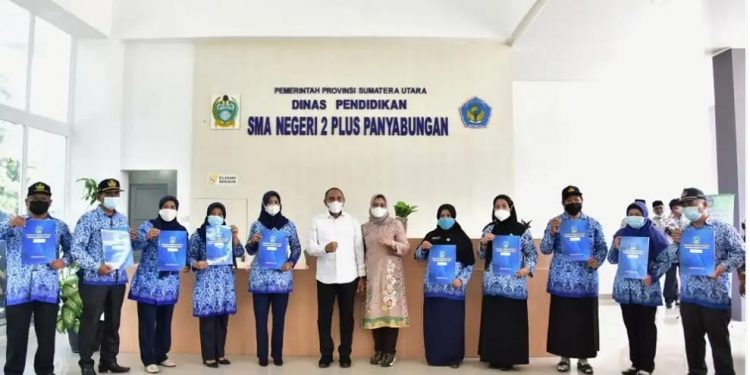 Harapkan Kualitas Pendidikan di Sumut Maju, Gubsu Edy Rahmayadi Meresmikan Gedung SMA Negeri 2 Plus Penyabungan