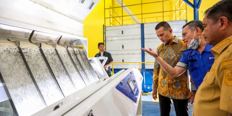 Tinjau Kilang Padi di Serdang Bedagai, Wagub Musa Rajekshah: Berikan Harga yang Layak Bagi Petani