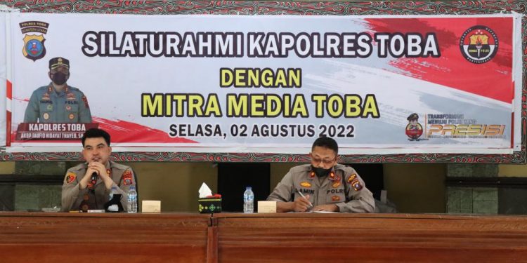 Kapolres Toba Menggelar Silaturahmi dengan Wartawan Sebagai Mitra Polri