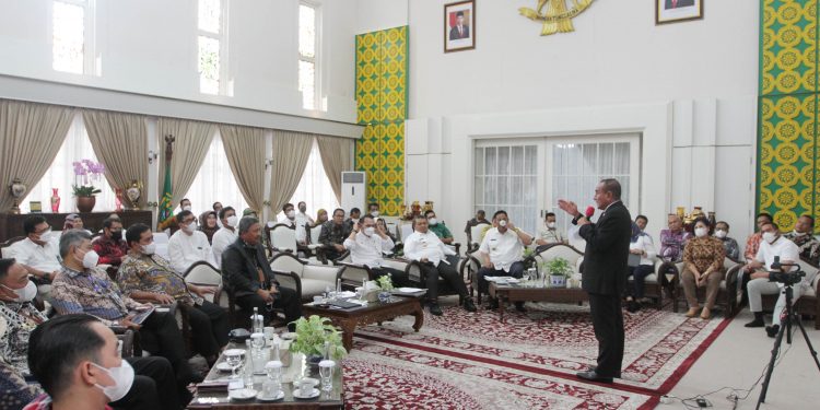 Gubsu lantik Pejabat Administrator dan Pengawas