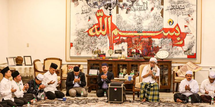 Syekh Amran Waly Al-Khalidi Tausiyah Soal Khusyuk dalam Salat, Ini Harapan Wagub Musa Rakekshah