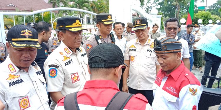 LSM PMPRI Geruduk Kantor Pemkab Asahan