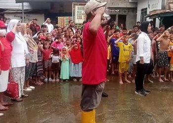 Pasca Banjir, Warga Aur Bersama Sanggar Perkasa Gelar Upacara Kemerdekaan ke-78