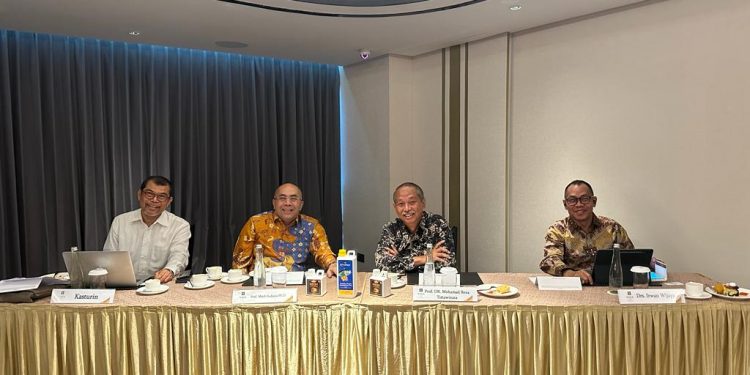 Menggali Potensi Ekonomi Nasional Berasas Buah Kesemek