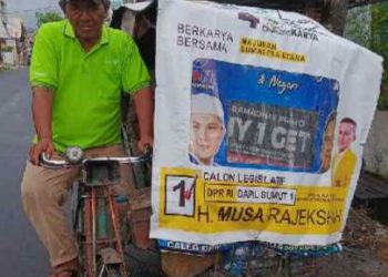 Pahitnya Perjuangan Hidup Kakek Penarik Becak Dayung Di Kota Medan