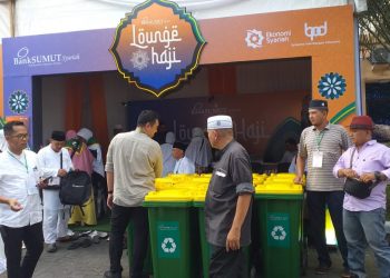 Bank Sumut Syariah Hadirkan Lounge Haji di Ahmed dan Serahkan 15 Unit Tong Sampah 