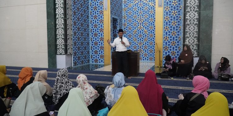 Prof Ridha Hadiri Pengajian Majelis Muslimah Berdzikir