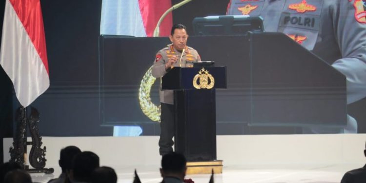 Polri Berhasil Meraih Penghargaan dalam Kategori Pelayanan Prima dari KemenPAN-RB