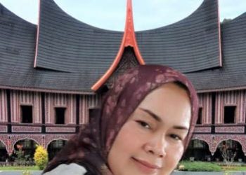 Warung Ayam Penyet Fitrah Populer di Medan dengan Harga Terjangkau