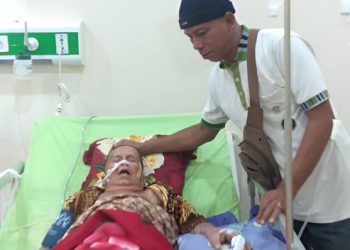 Keluarga Besar Media Indonesia One Doakan Kesembuhan Orang Tua Bustami