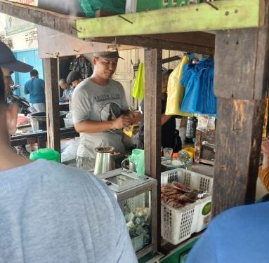 Warkop Daeng: Tempat Ngopi Murah Meriah di Medan