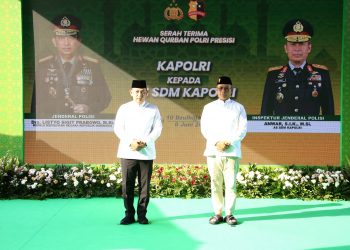 Kapolri Serahkan 6.169 Sapi dan 3.479 Kambing untuk Kurban Idul Adha