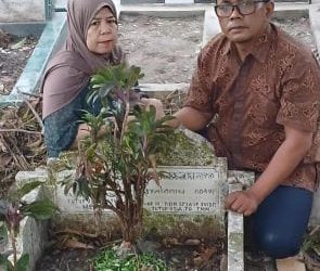 Menjelang Ramadhan, Tradisi Ziarah Kubur Ramai di TPU Jalan Halat Medan