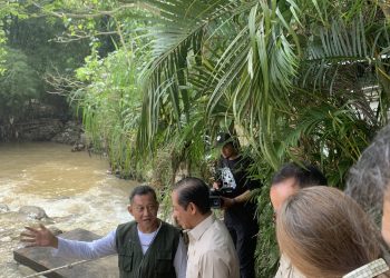 KLH/BPLH Tegaskan Pengendalian Sampah dari Hulu Lewat Aksi Bersih Sungai Cikeas