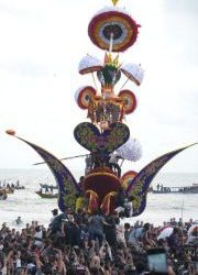 Festival Pesona Budaya Hoyak Tabuik Piaman 2026 Sukses Digelar, Ratusan Ribu Wisatawan Padati Pariaman