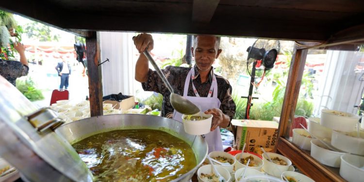 Jamuan Rakyat Istana Lengkapi Kemeriahan HUT ke-81 RI, Libatkan Puluhan UMKM Jakarta